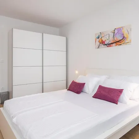 Lemon Tree Luxury, Free Parking Apartmán *