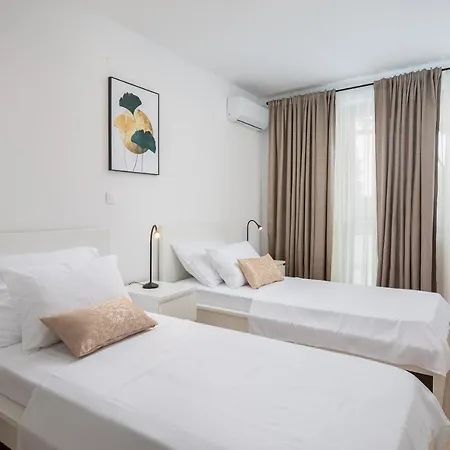 Lemon Tree Luxury, Free Parking Apartmán *